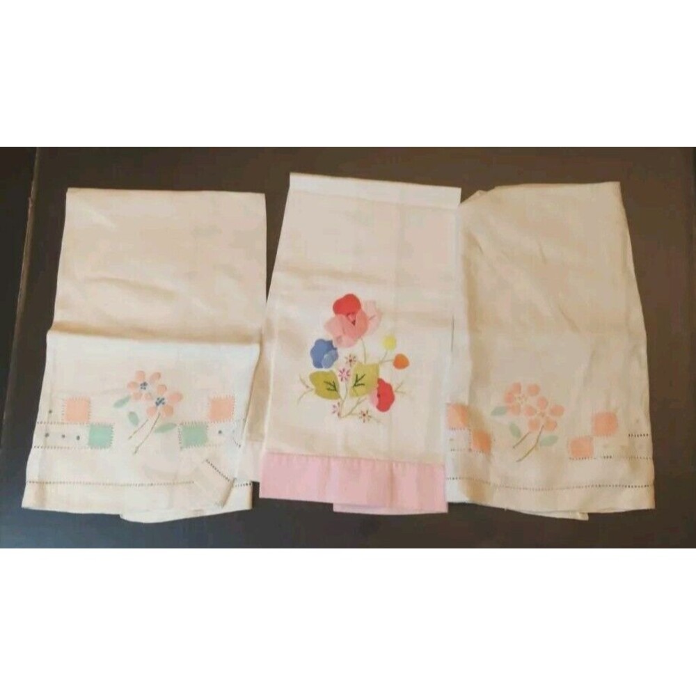 Vintage Lot Of 3 Linen Dish Hand Tea Towels Embroidered  Patchwork 21 In X 15 In